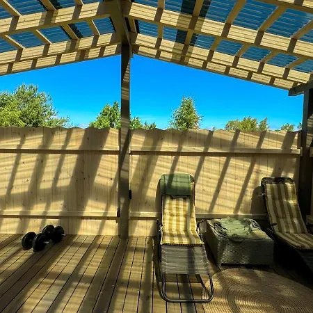 Dom wakacyjny Surf Habenda Z Sauna Ogrodowa Sarbsk