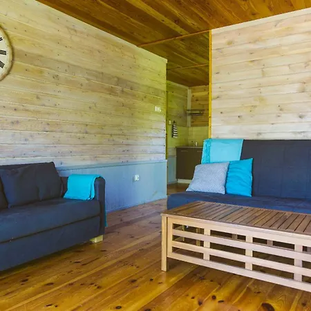 Dom wakacyjny Surf Habenda Z Sauna Ogrodowa *